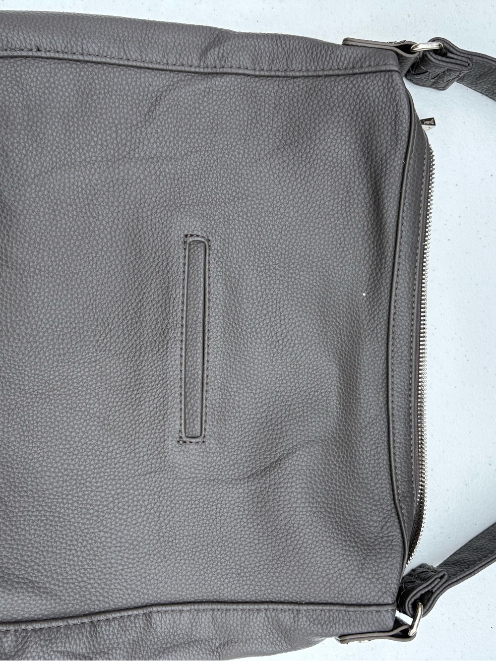Jewell by 31 Classic women’s  Shoulder Bag in Dark Gray - Picture 2 of 3